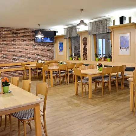 Otel Balonovy A Pivovar Radesin
