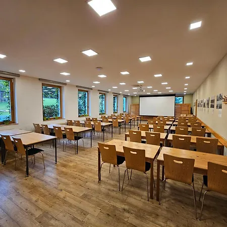 Otel Balonovy A Pivovar Radesin