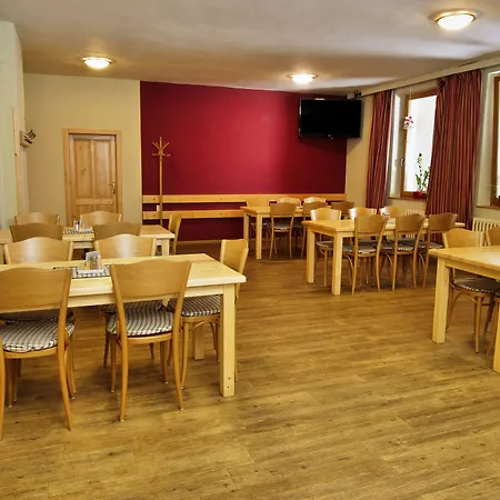 Otel Balonovy A Pivovar Radesin